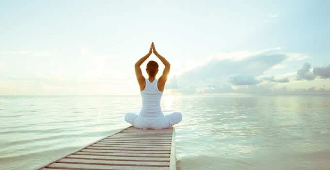 10 posturas de yoga para estimular tus jugos creativos